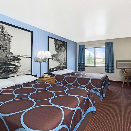 Super 8 By Wyndham Wisconsin Dells Hotel Eksteriør billede