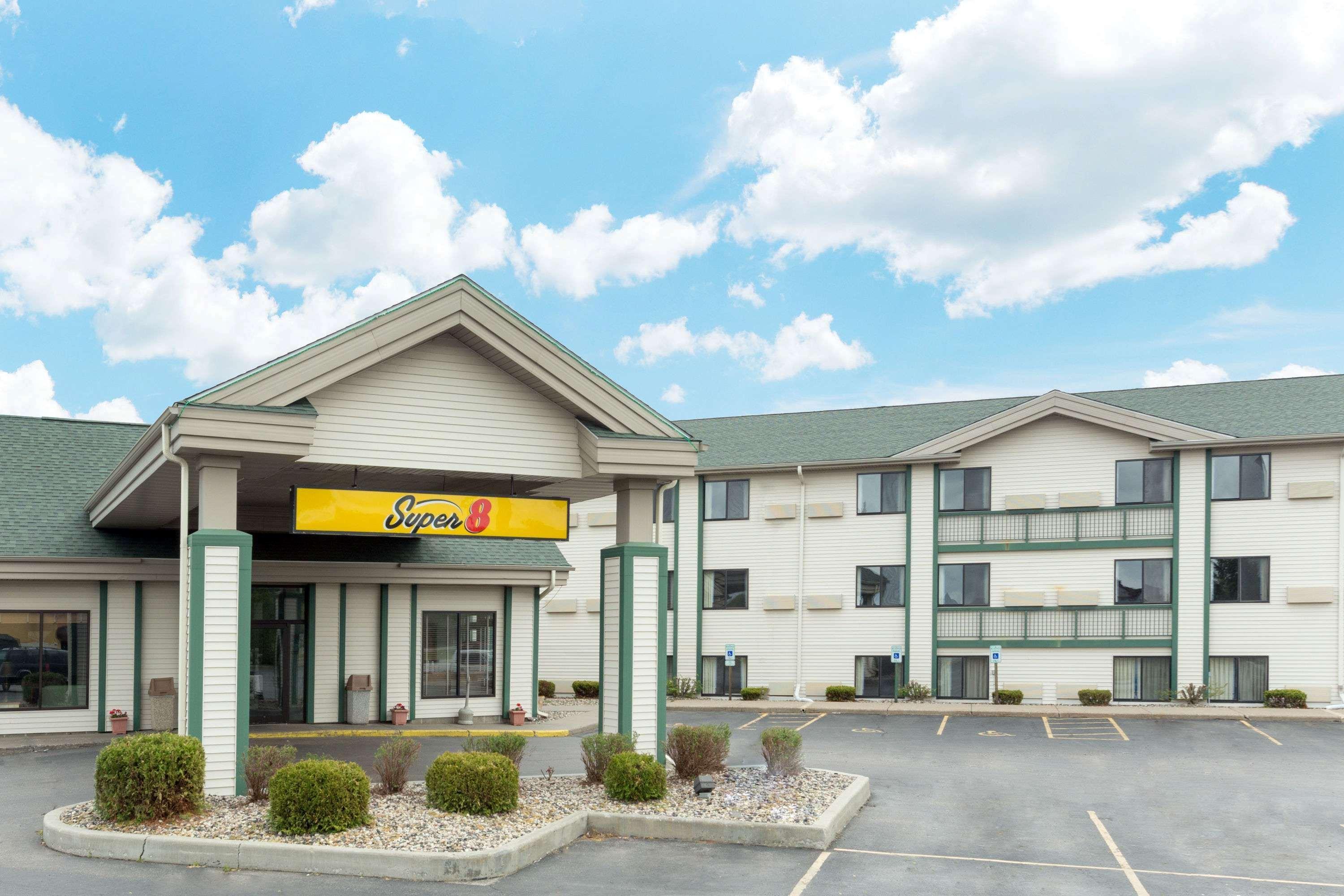 Super 8 By Wyndham Wisconsin Dells Hotel Eksteriør billede