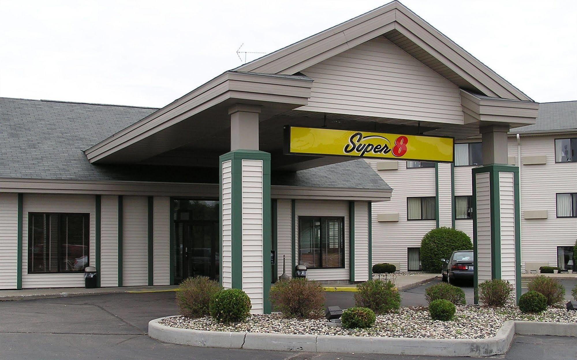 Super 8 By Wyndham Wisconsin Dells Hotel Eksteriør billede